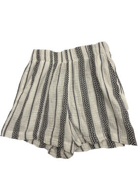 Coastal Comfort Women’s Shorts Small Pull On White With Black Checkered Stripes